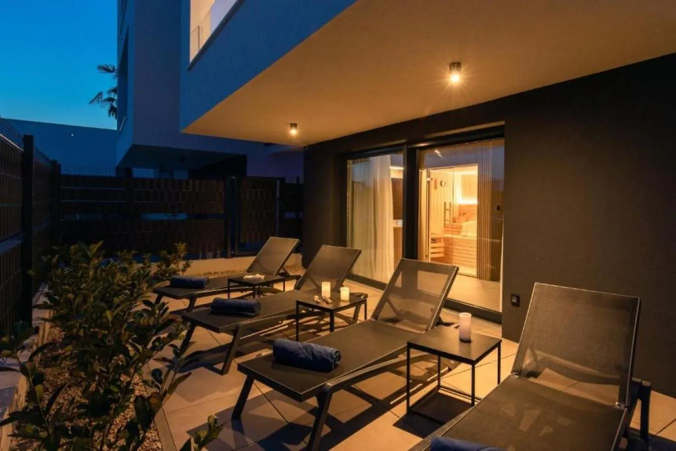 Annabel'S Luxury Apartment With Private Pool, Jacuzzi And Sauna